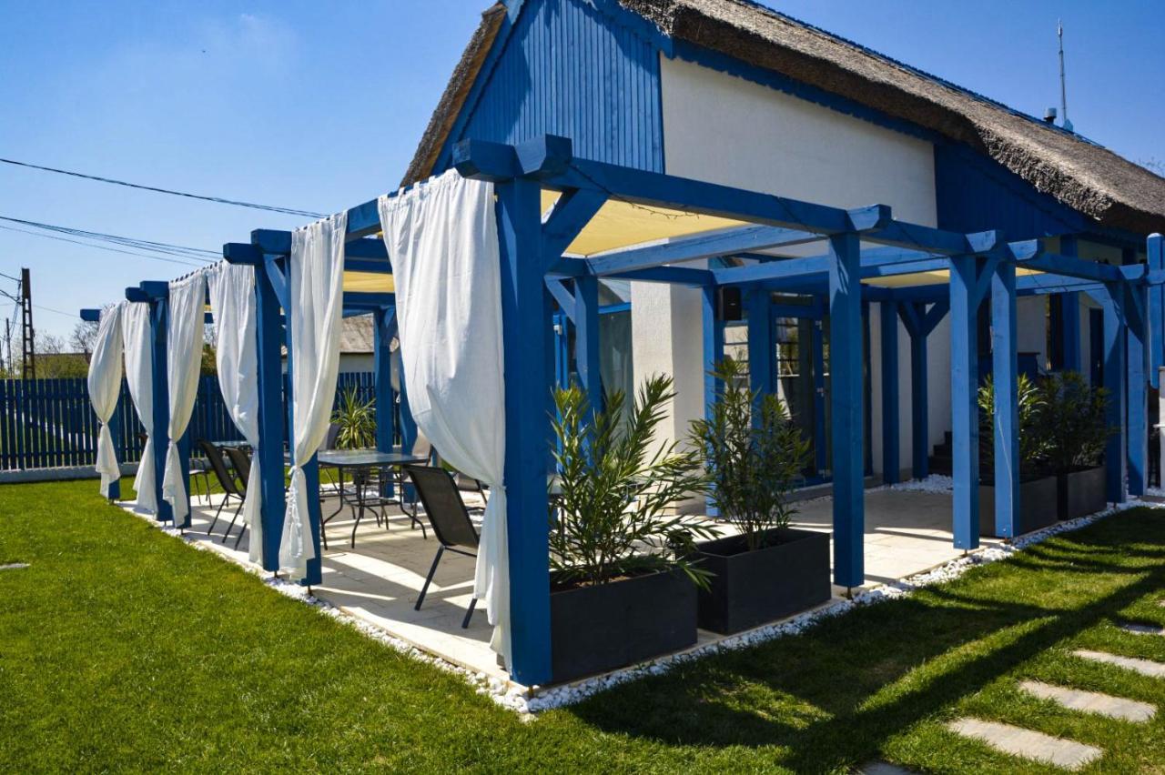 Deja Blue - Adult Only Hotel Sfântu Gheorghe Buitenkant foto