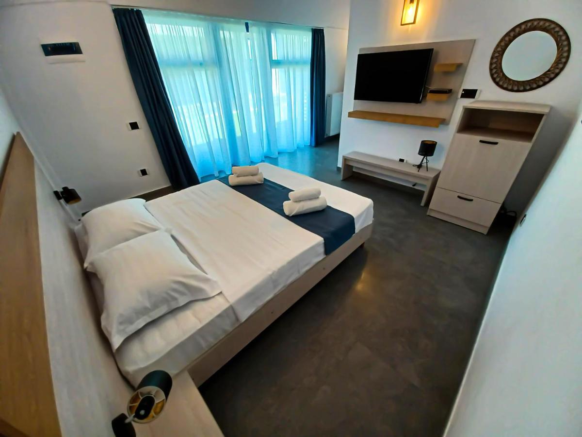 Deja Blue - Adult Only Hotel Sfântu Gheorghe Buitenkant foto