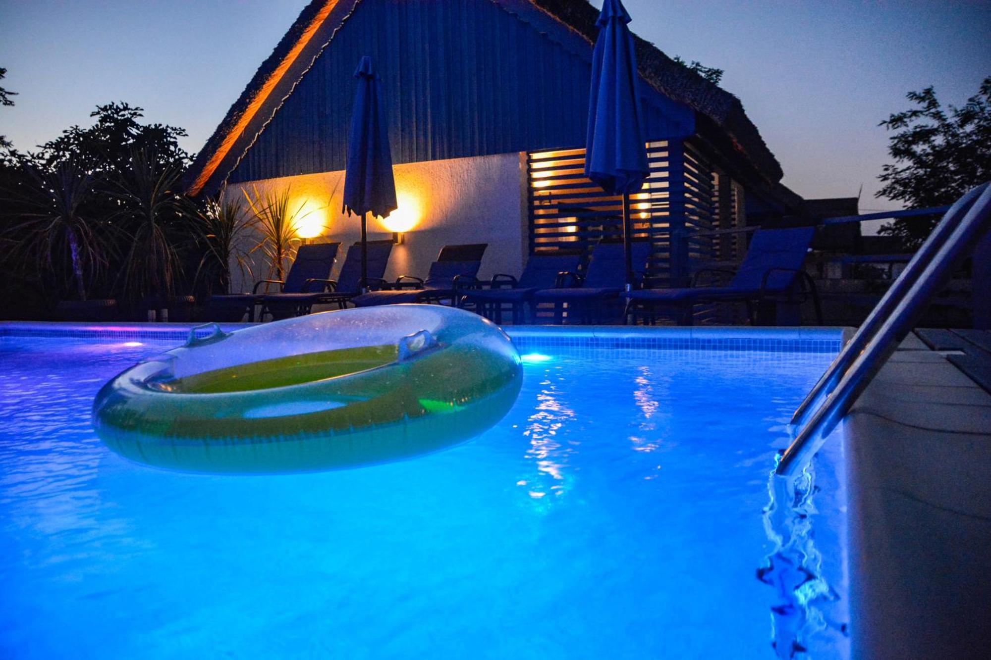 Deja Blue - Adult Only Hotel Sfântu Gheorghe Buitenkant foto